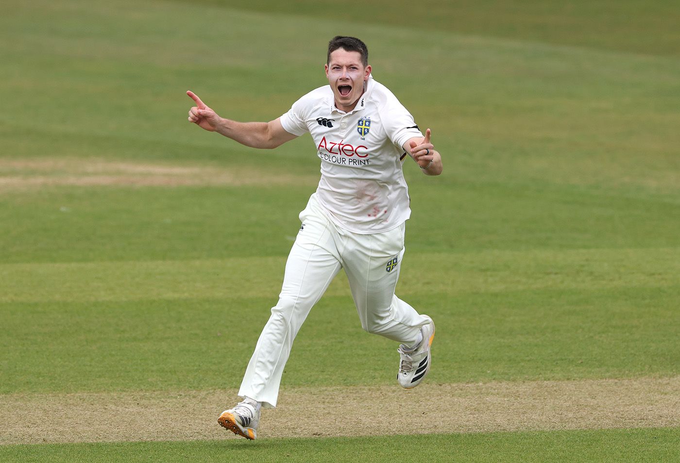 Matthew Potts picked up key wickets