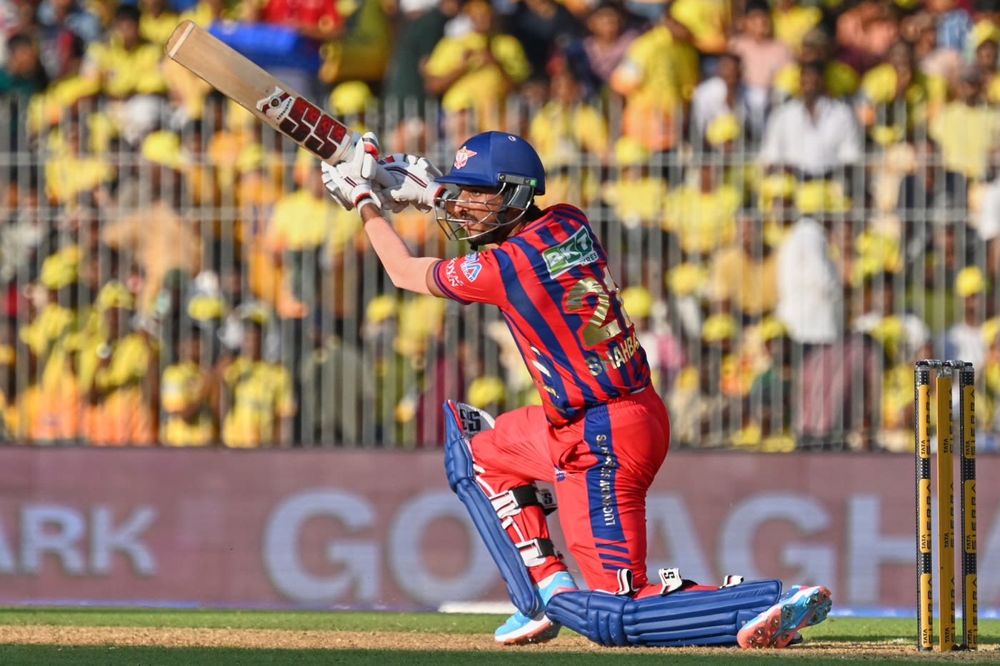 Shahbaz Ahmed's unbeaten 43 took LSG past the 200 mark