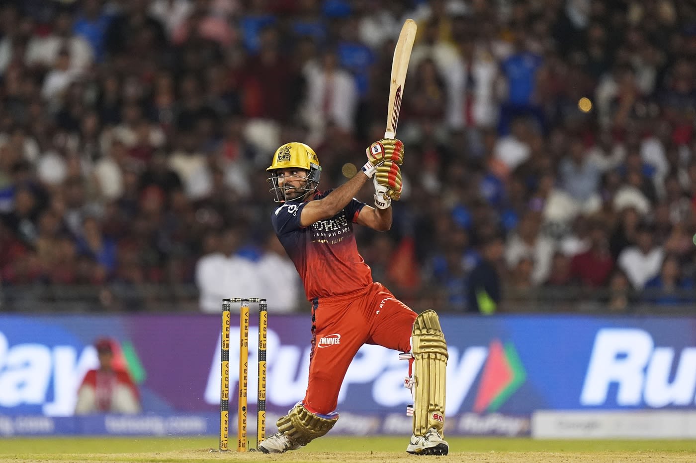 Bhuvneshwar Kumar creamed a six over covers when RCB needed nine off three