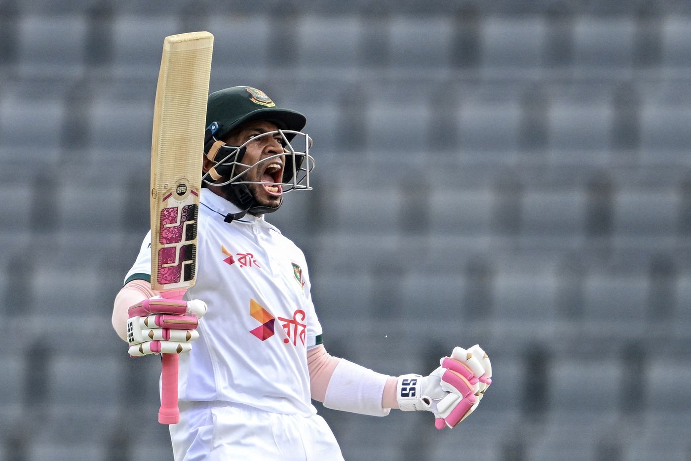 Mushfiqur Rahim brought up his century with a passionate celebration