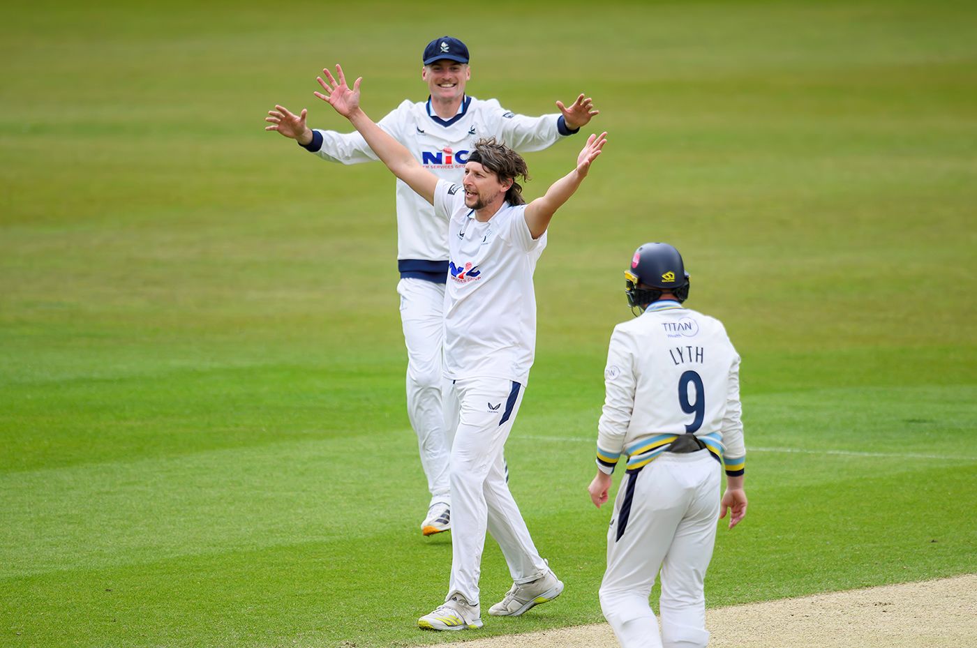 Jack White celebrates the dismissal of Josh Blake