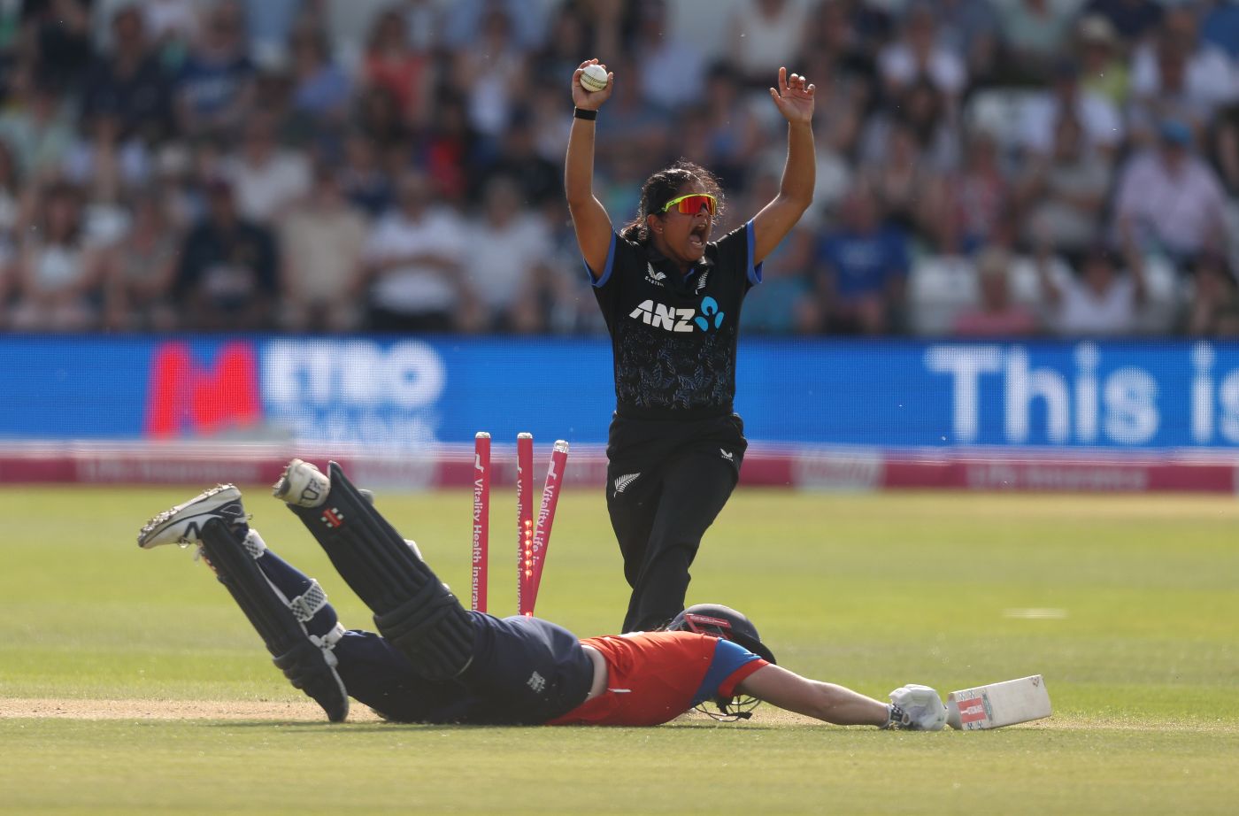 Heather Knight's run-out left England in the mire