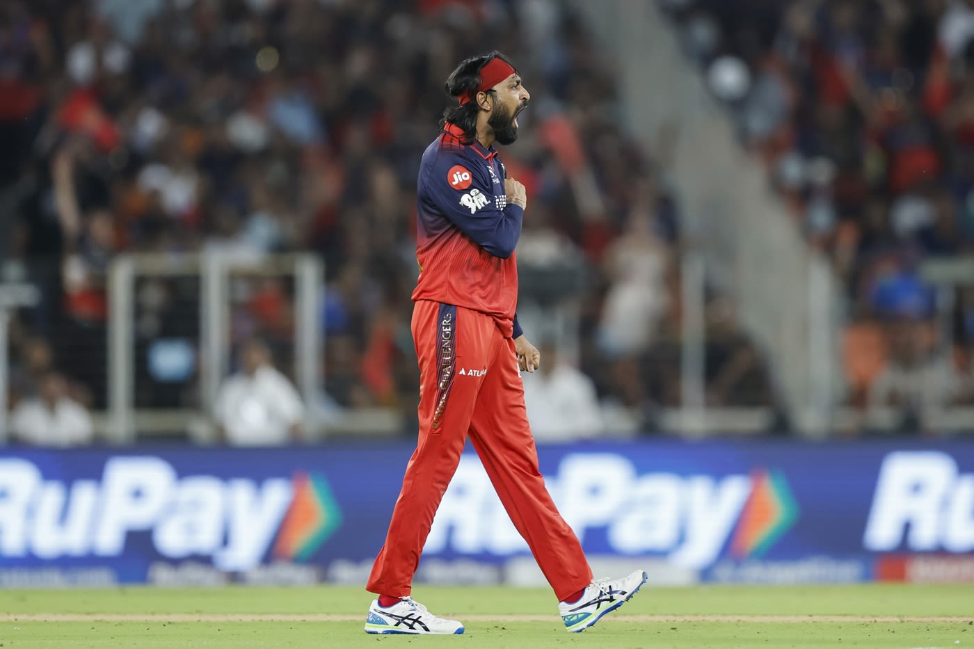 Krunal Pandya celebrates after getting rid of Jos Buttler