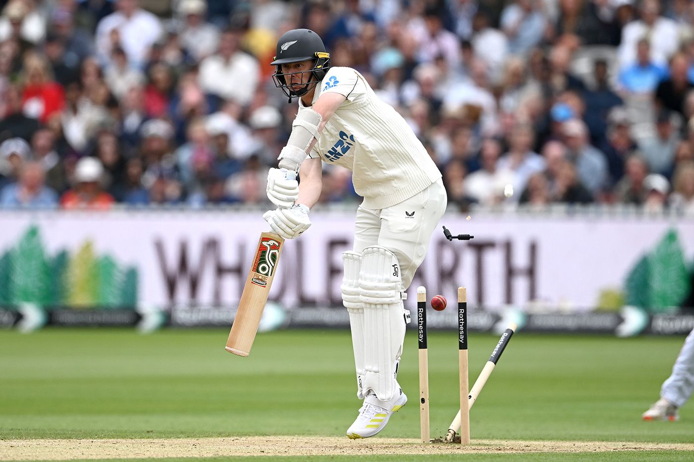 Matt Henry was last out as England won by 115 runs