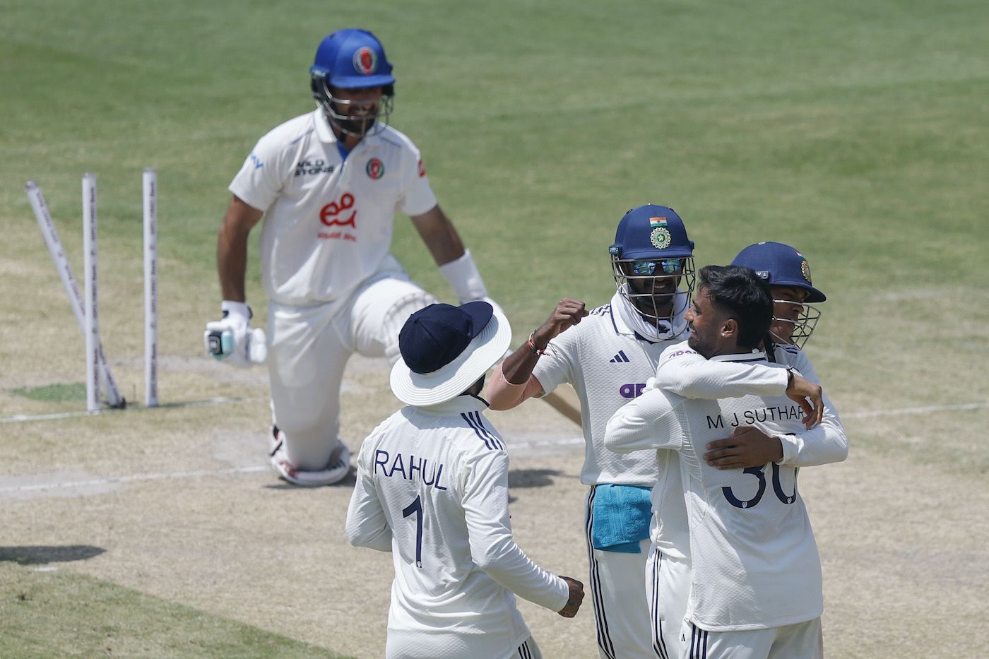 Manav Suthar got top-scorer Rahmat Shah for 60