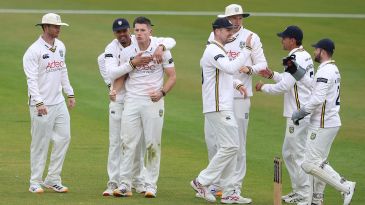 Potts eight-for seals innings win for Durham