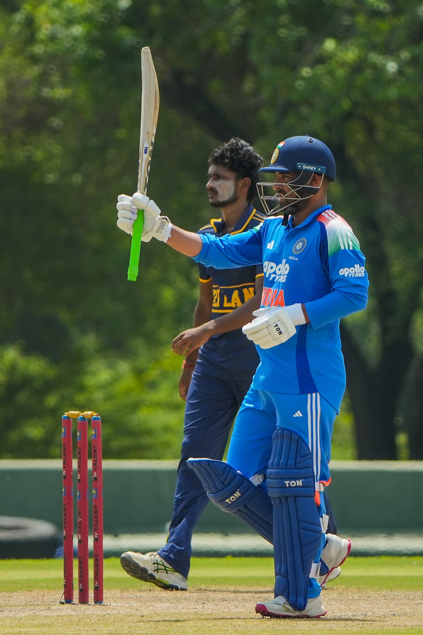 Vipraj Nigam celebrates his fifty