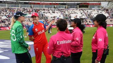 Unchanged England bowl, Little replaces Canning for Ireland