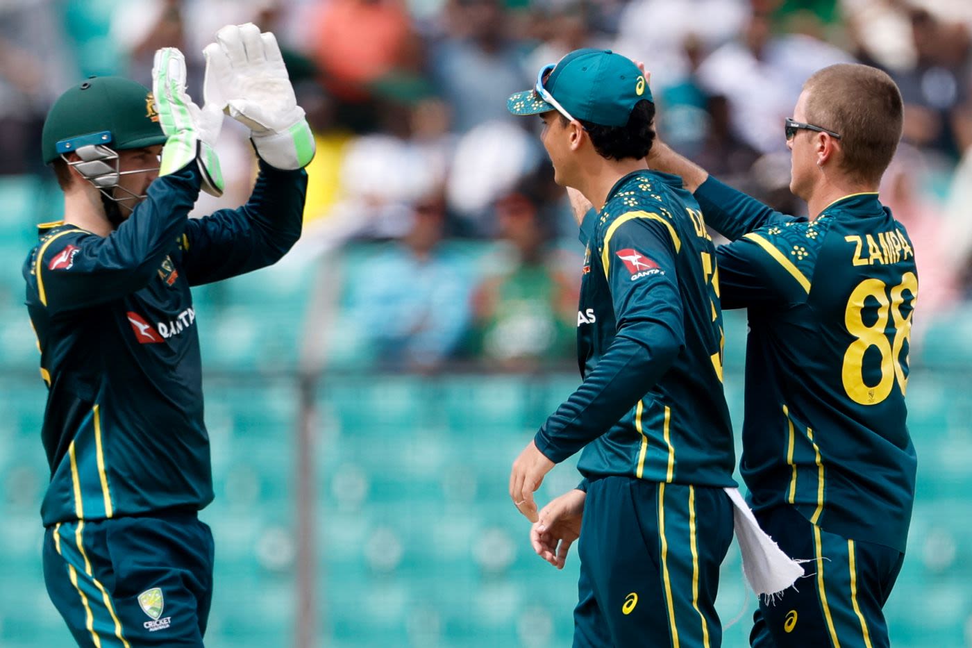 Adam Zampa made early breakthroughs