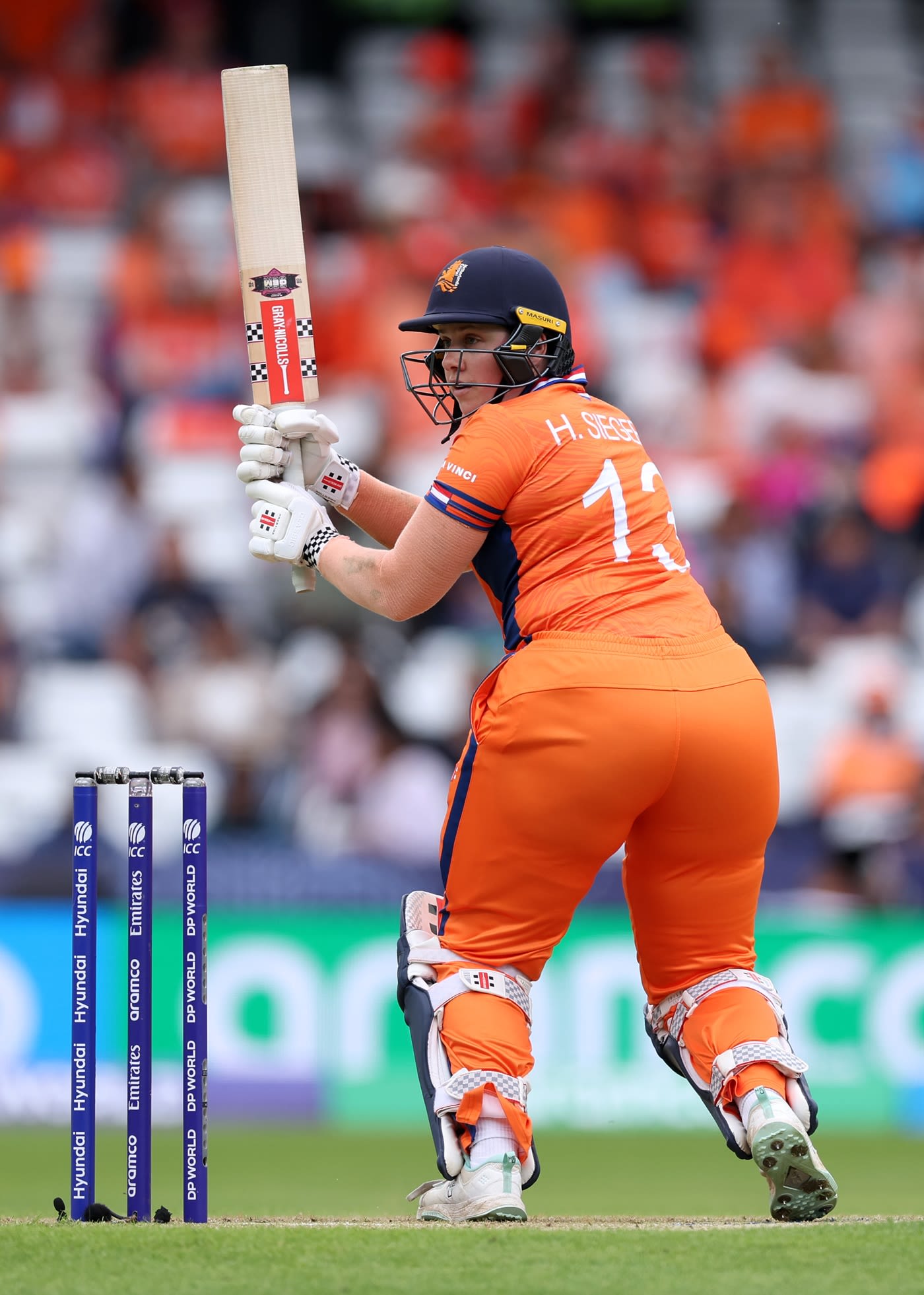 Heather Siegers looked good during her 16-ball 21