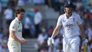New Zealand surge with Phillips' century and Henry's wickets