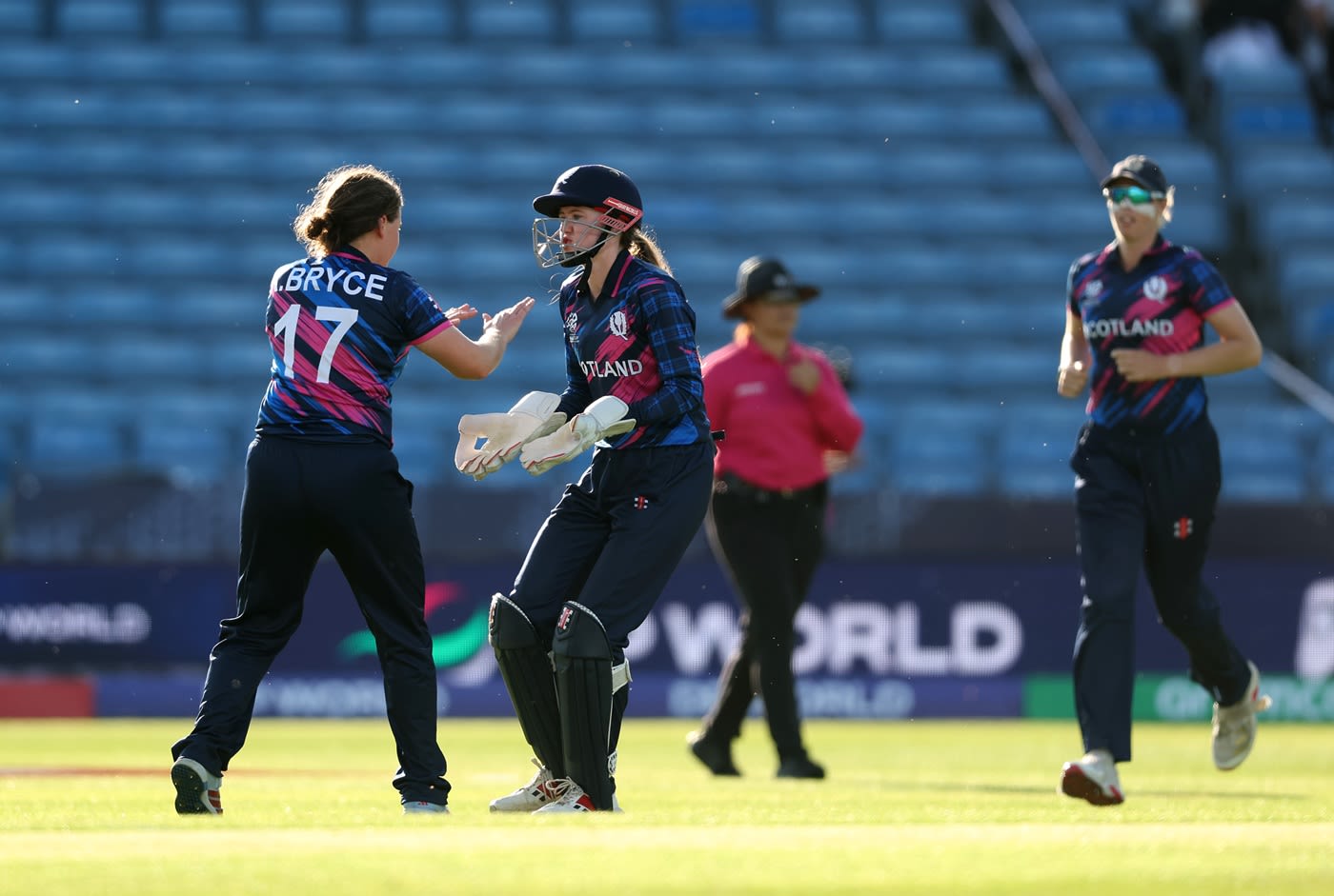 The Bryce sisters combined to dismiss Deandra Dottin