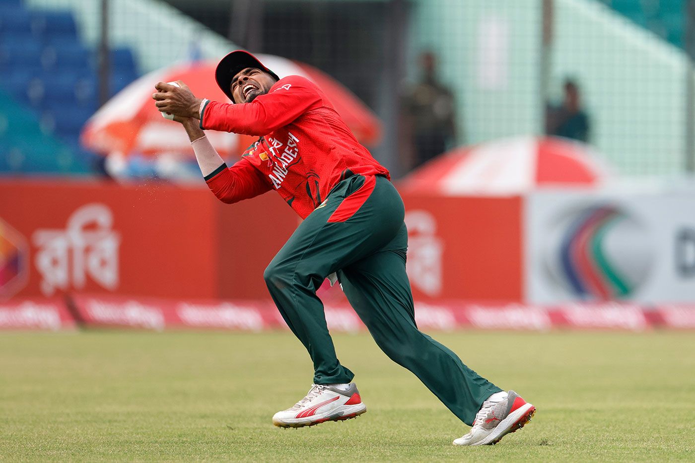 Saif Hassan took a superb catch to remove Mitchell Marsh