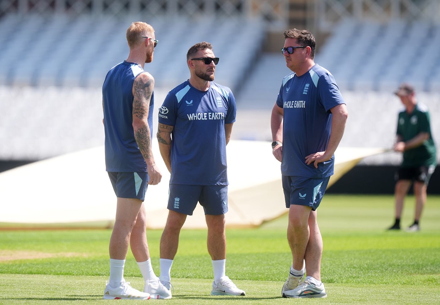 Ben Stokes, Brendon McCullum and Marcus North in discussion