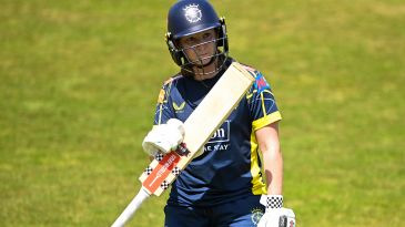 Red-hot Southby scorches Warwickshire in Hampshire's latest win