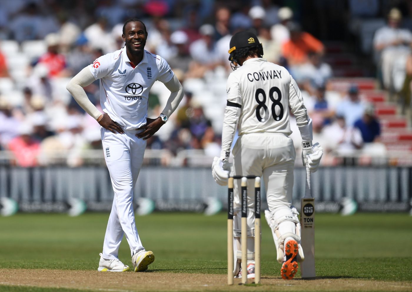 Jofra Archer sees the funny side as New Zealand's opening stand grows