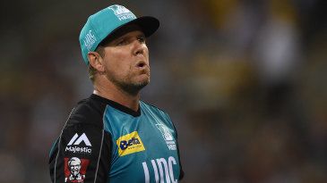 Hopes named Queensland and Brisbane Heat coach leaving Sixers to look again