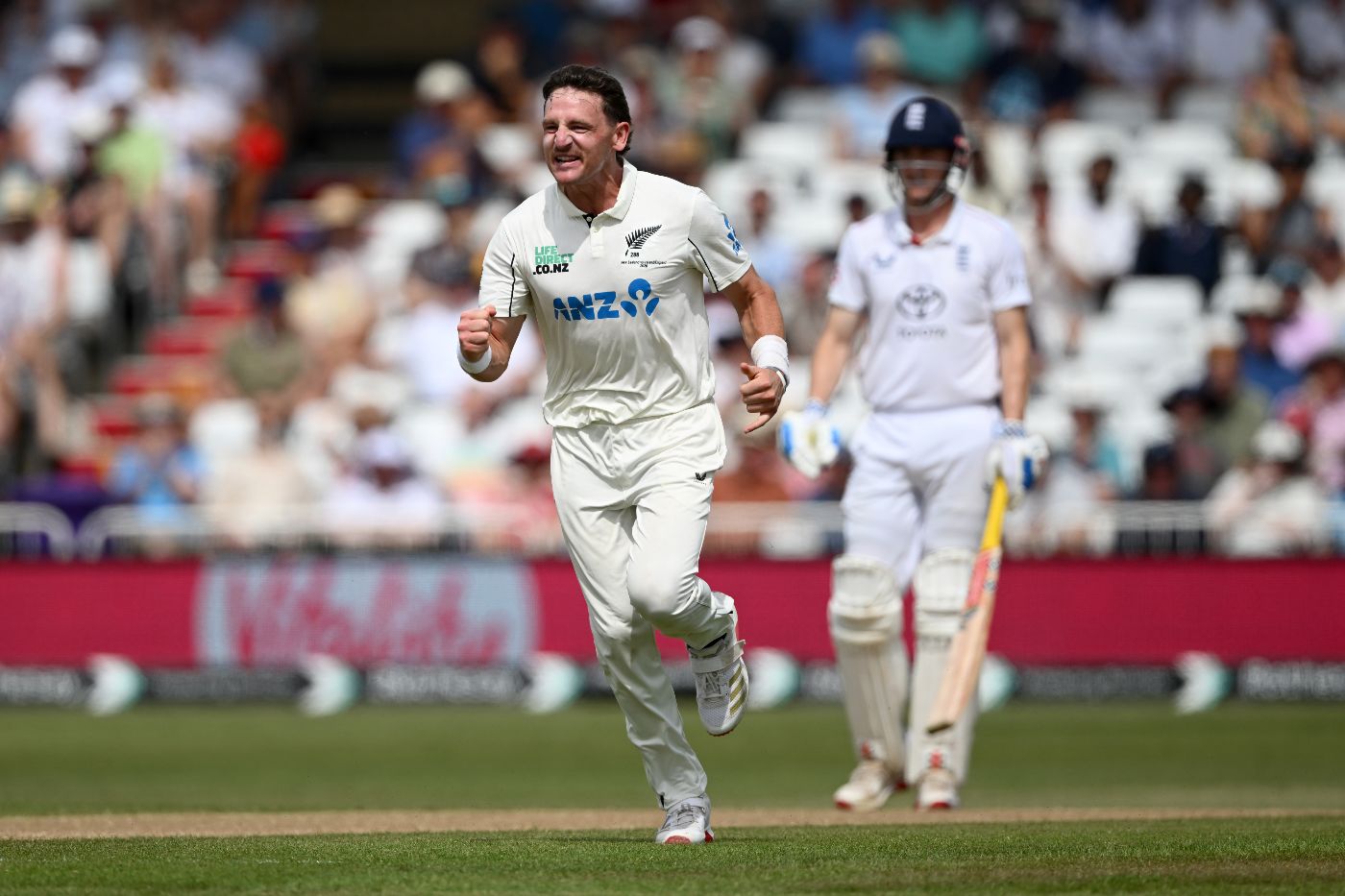 Nathan Smith removed his namesake Jamie Smith as New Zealand surged