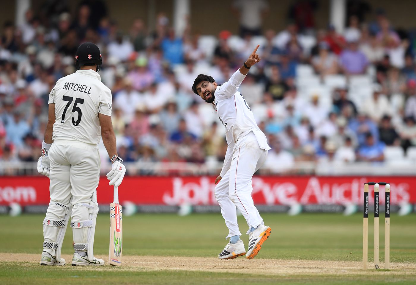 Shoaib Bashir appeals successfully for lbw against Rachin Ravindra