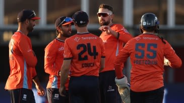 Unicorns go top of table as Short and Couch dismantle MI New York