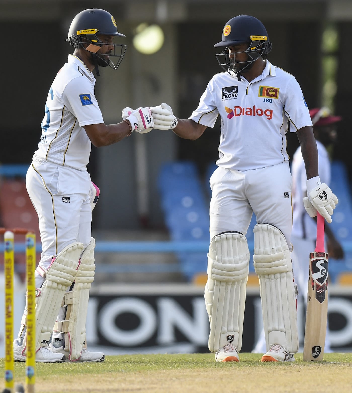 Dinesh Chandimal and Kamindu Mendis took Sri Lanka through to stumps