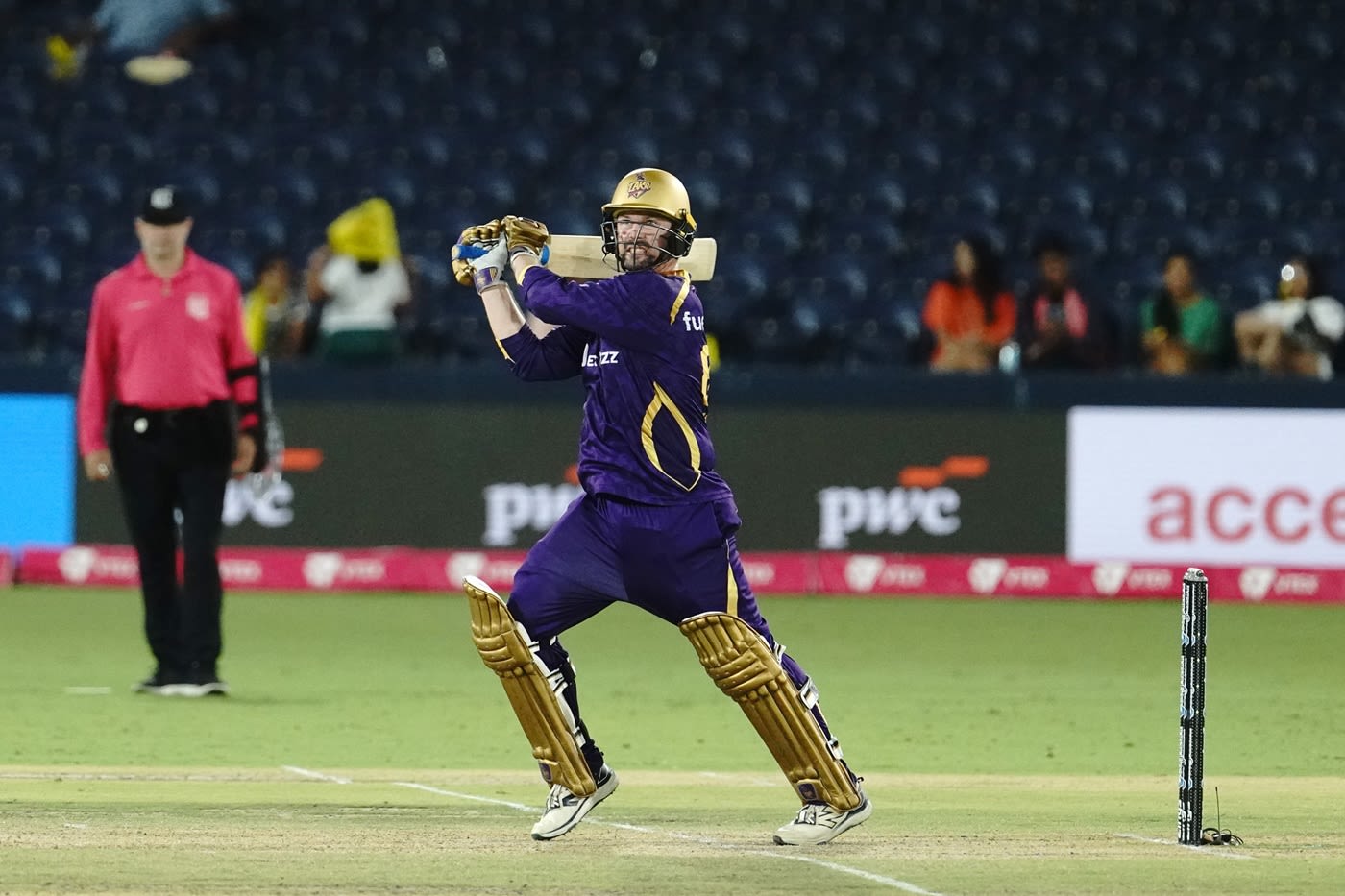 Colin Munro blasted 62 off 36 balls