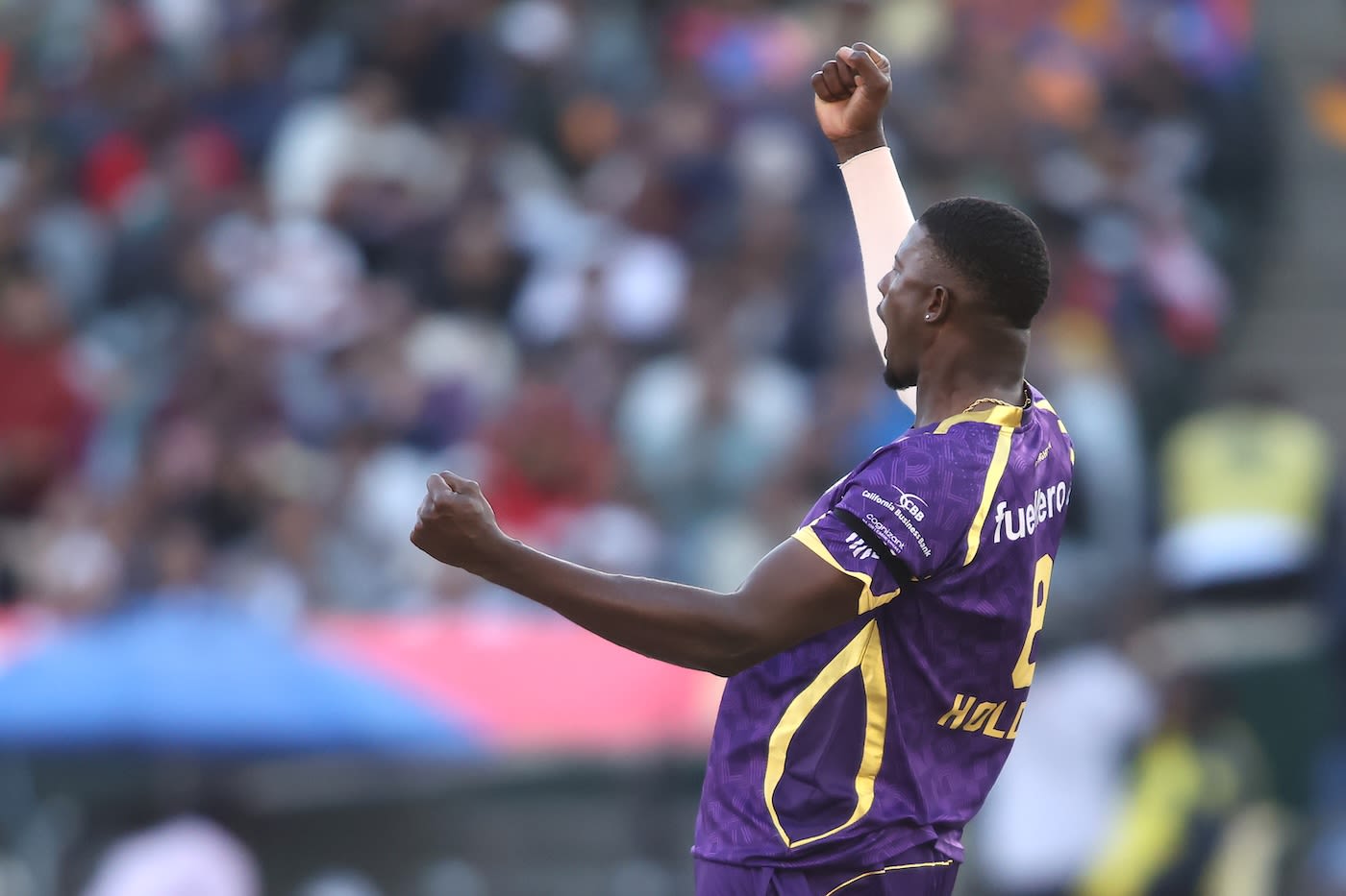 Jason Holder struck twice in the 14th over