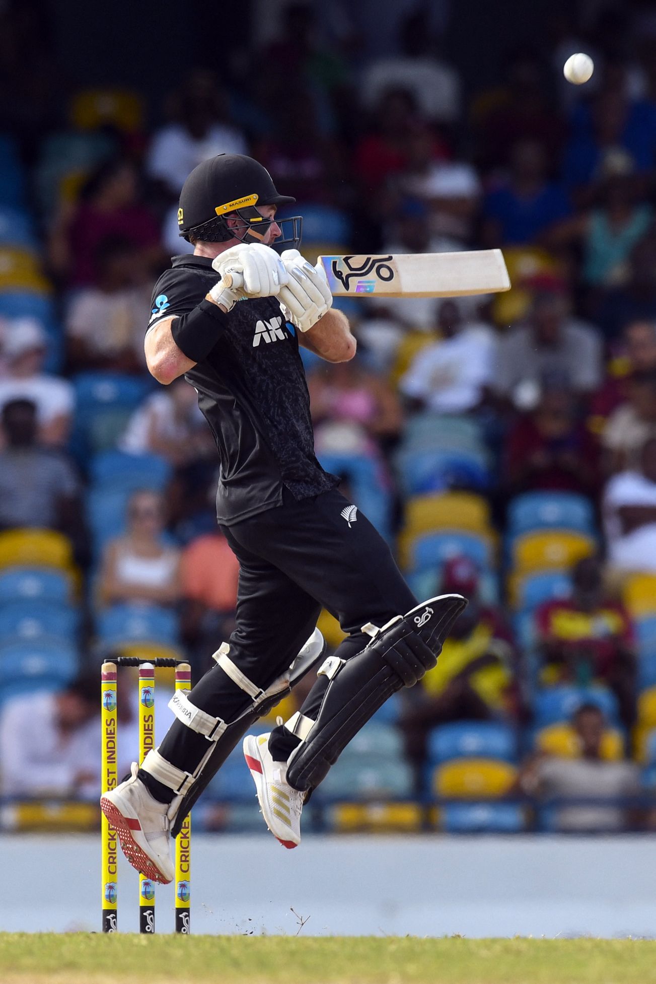 Nick Kelly played an extravagant upper cut for six