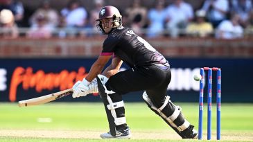 Thomas drives Somerset as van Buuren fights in vain