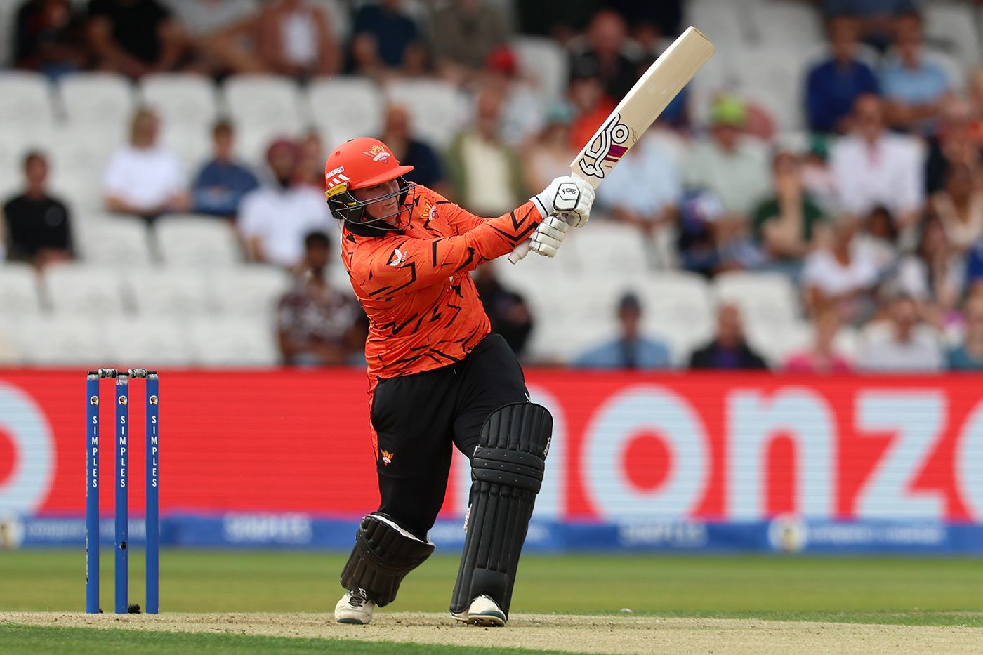 Bryony Smith hauls over the leg side
