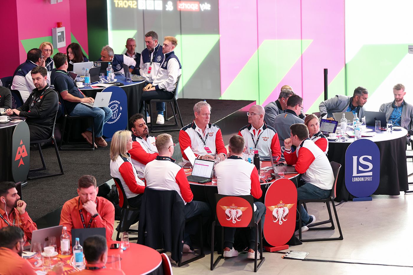 Tom Moody, Matthew Mott and Meg Lanning were part of the Manchester Super Giants table at the auction