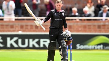 Goldsworthy century, Theedom's four tames Bears