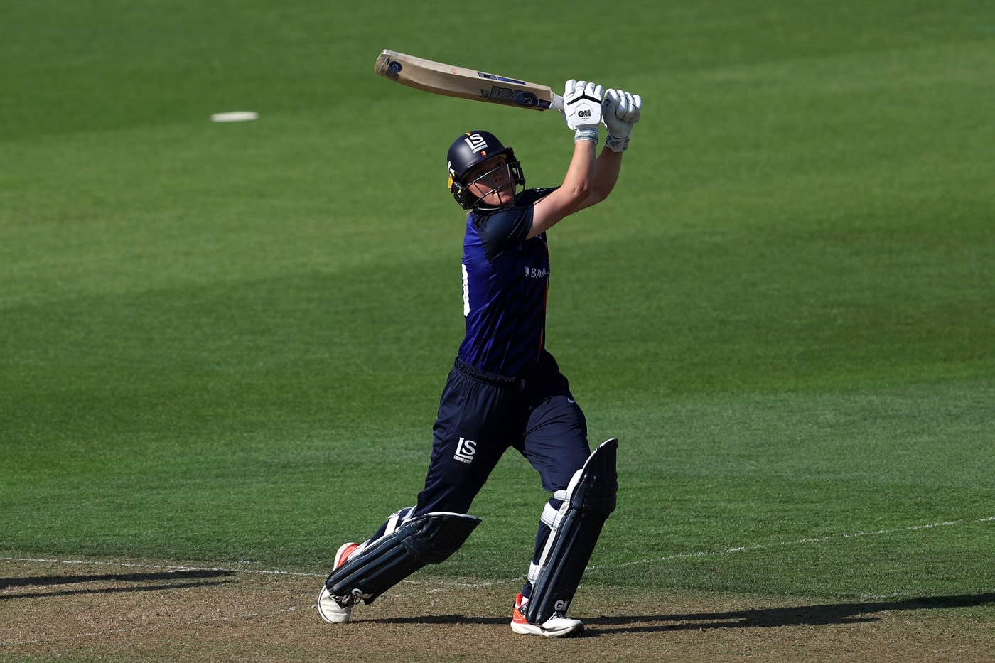 Amy Jones' quick 49 laid the foundation of the chase