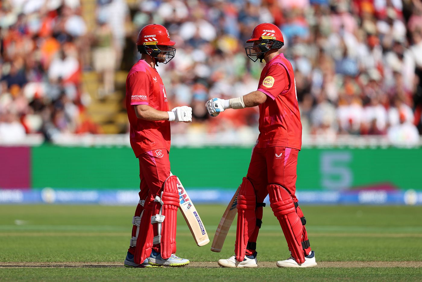 Phil Salt and Joe Root put on a 77-run opening stand