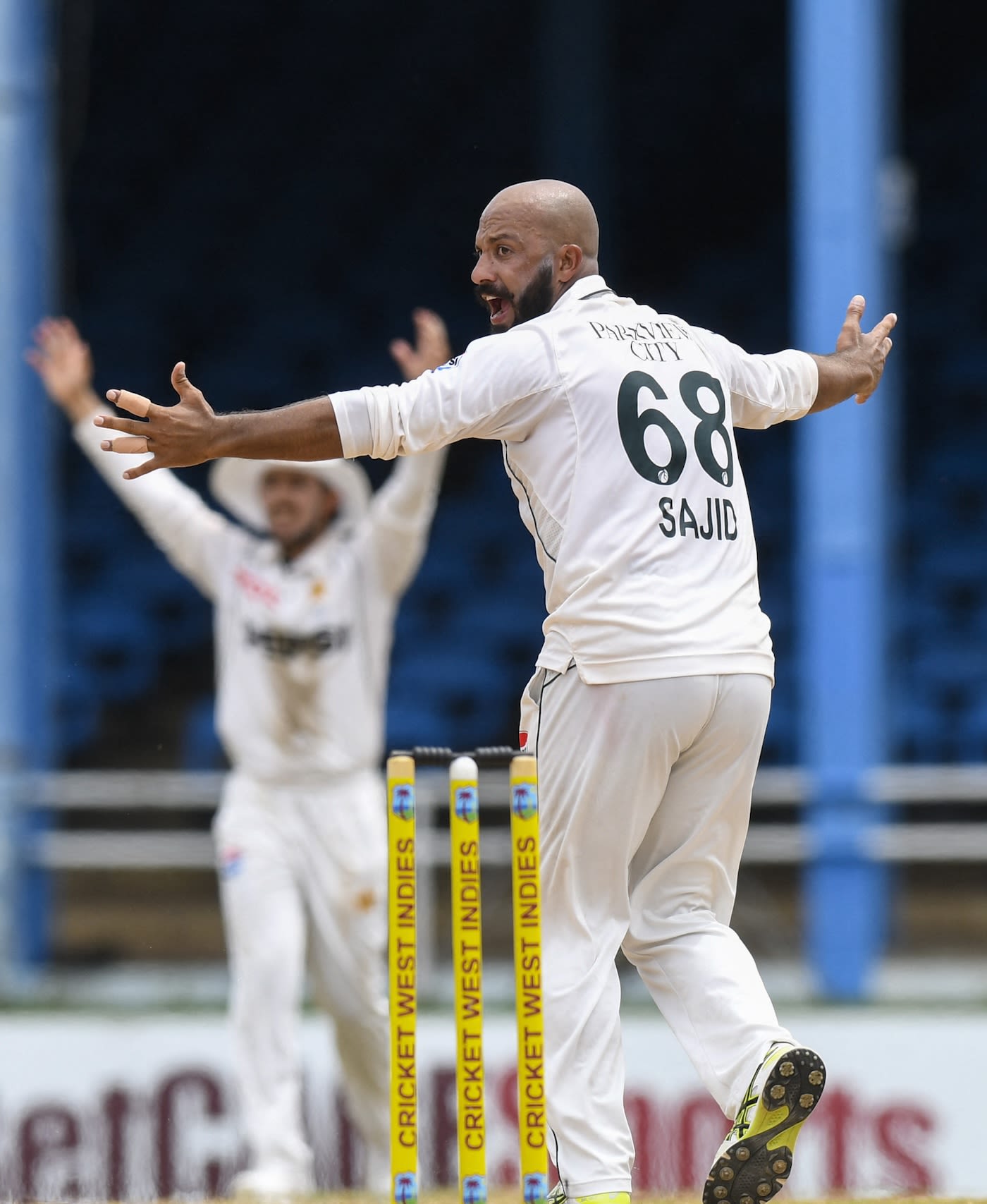 Sajid Khan got the wicket of Kavem Hodge