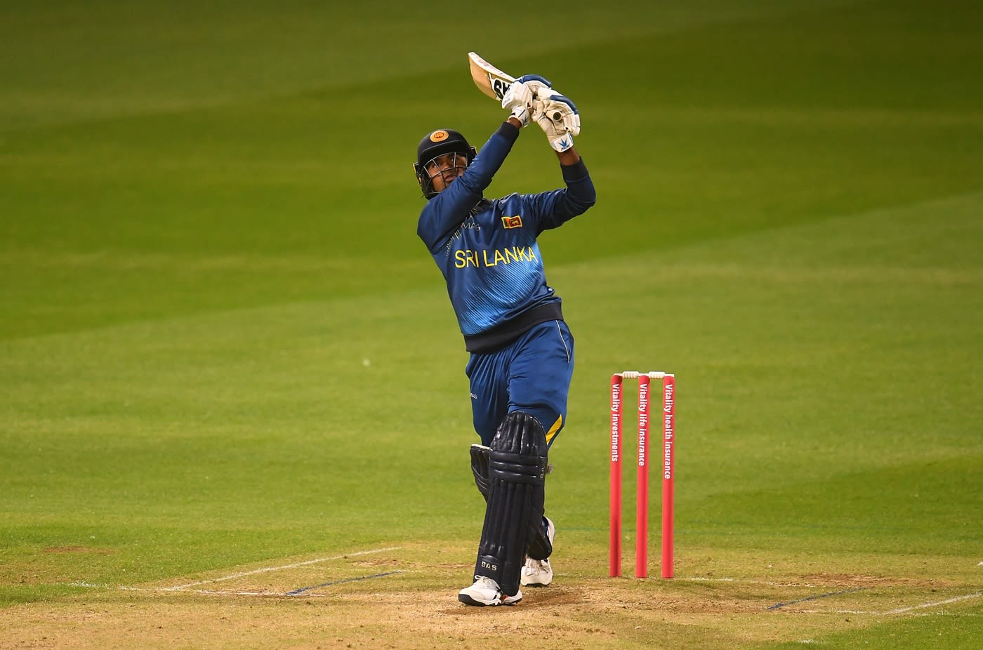 Amshi de Silva hits over the top