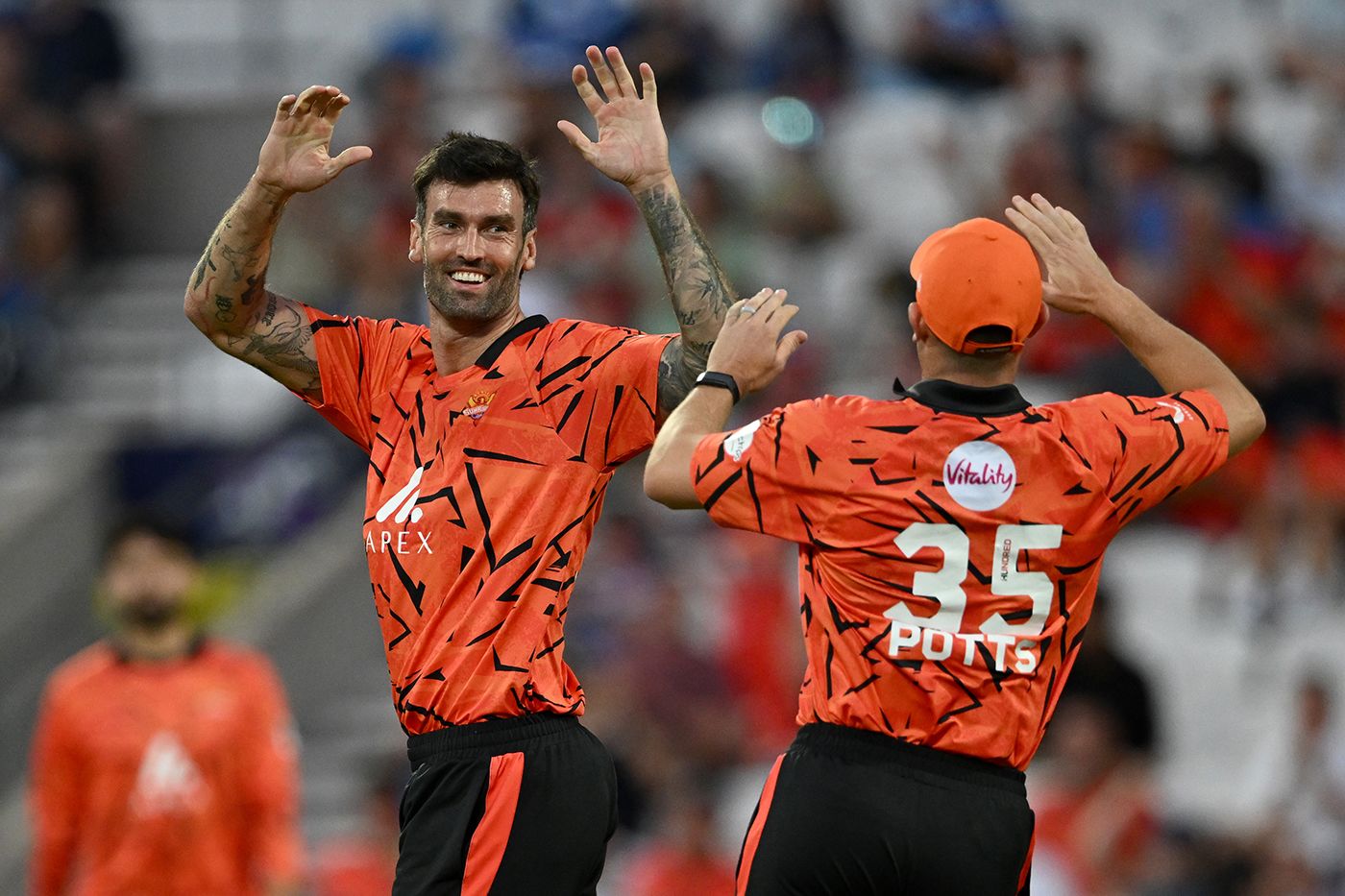 Reece Topley removed by Spirit openers