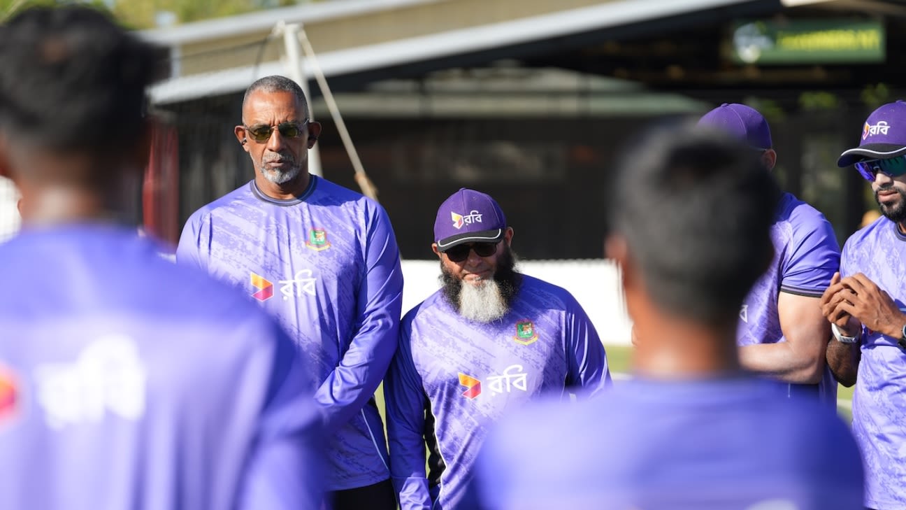 'We let ourselves down' - worries increase for Simmons after tour-game collapse