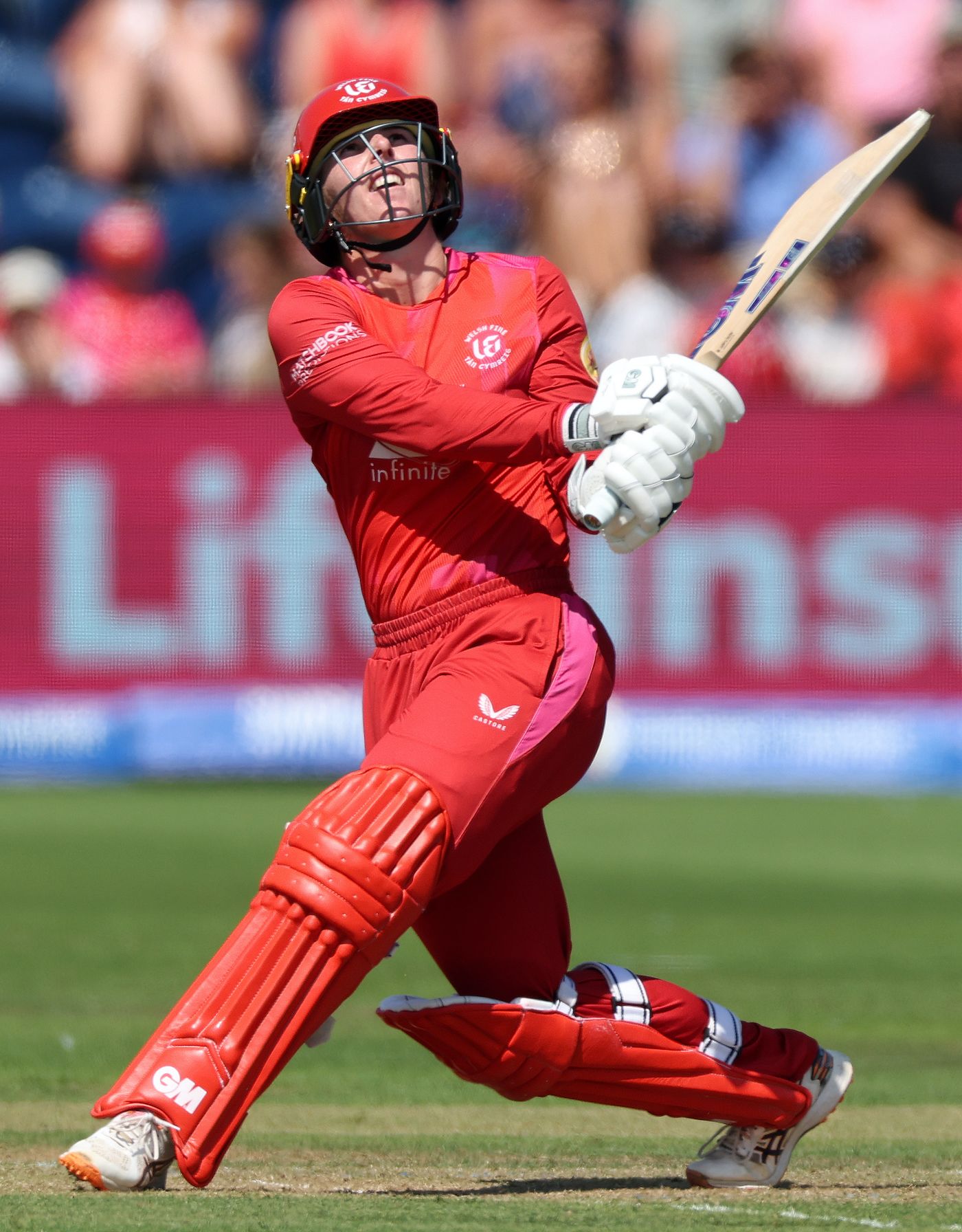 Georgia Wareham made a crucial 50 as wickets fell regularly at the other end