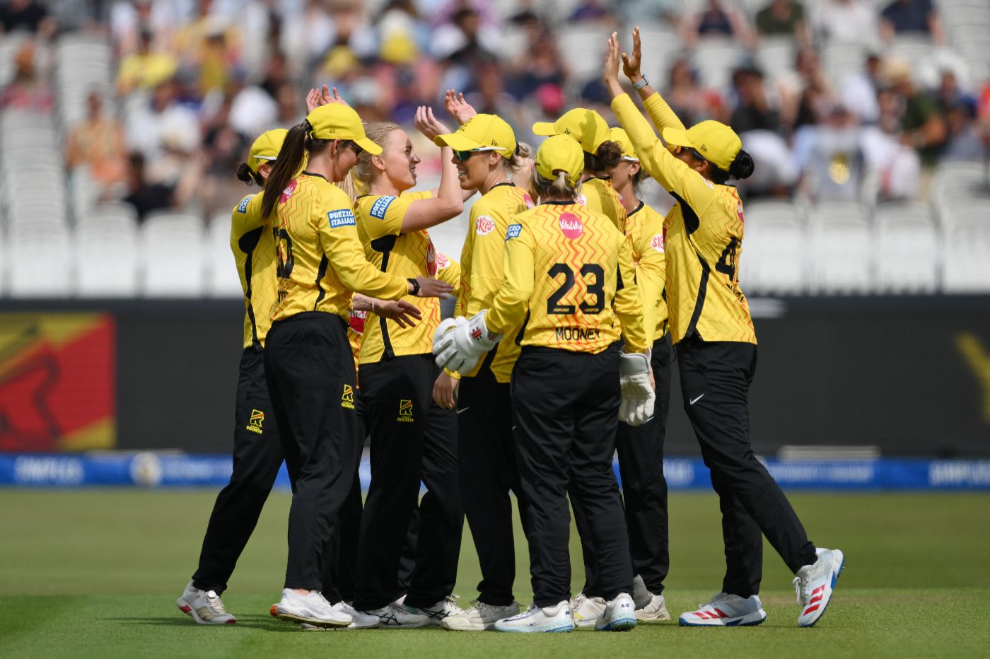 Kim Garth claimed two wickets in the powerplay