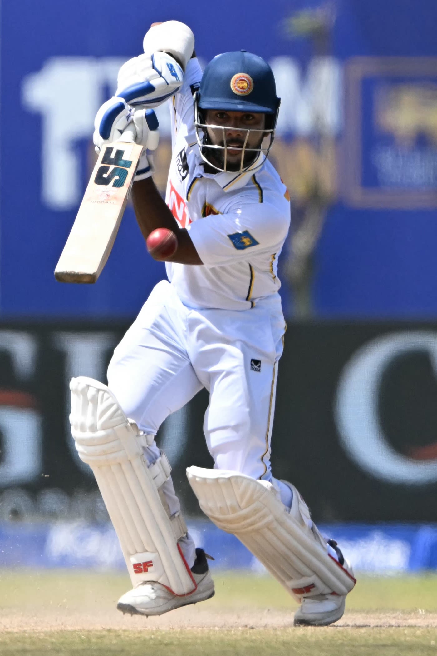 Sonal Dinusha drives towards the covers