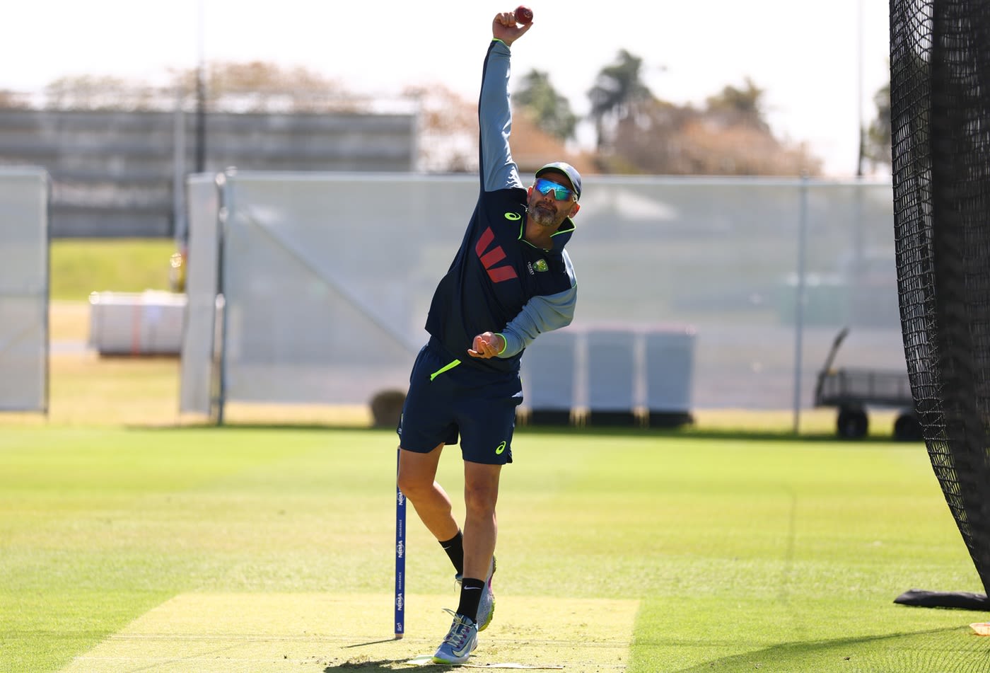 Nathan Lyon at practice