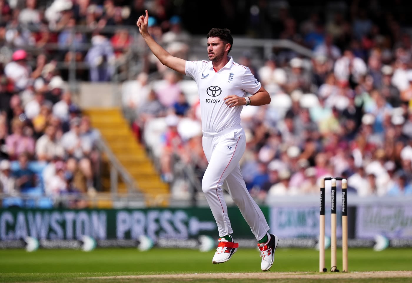 Josh Tongue struck twice in an over after lunch