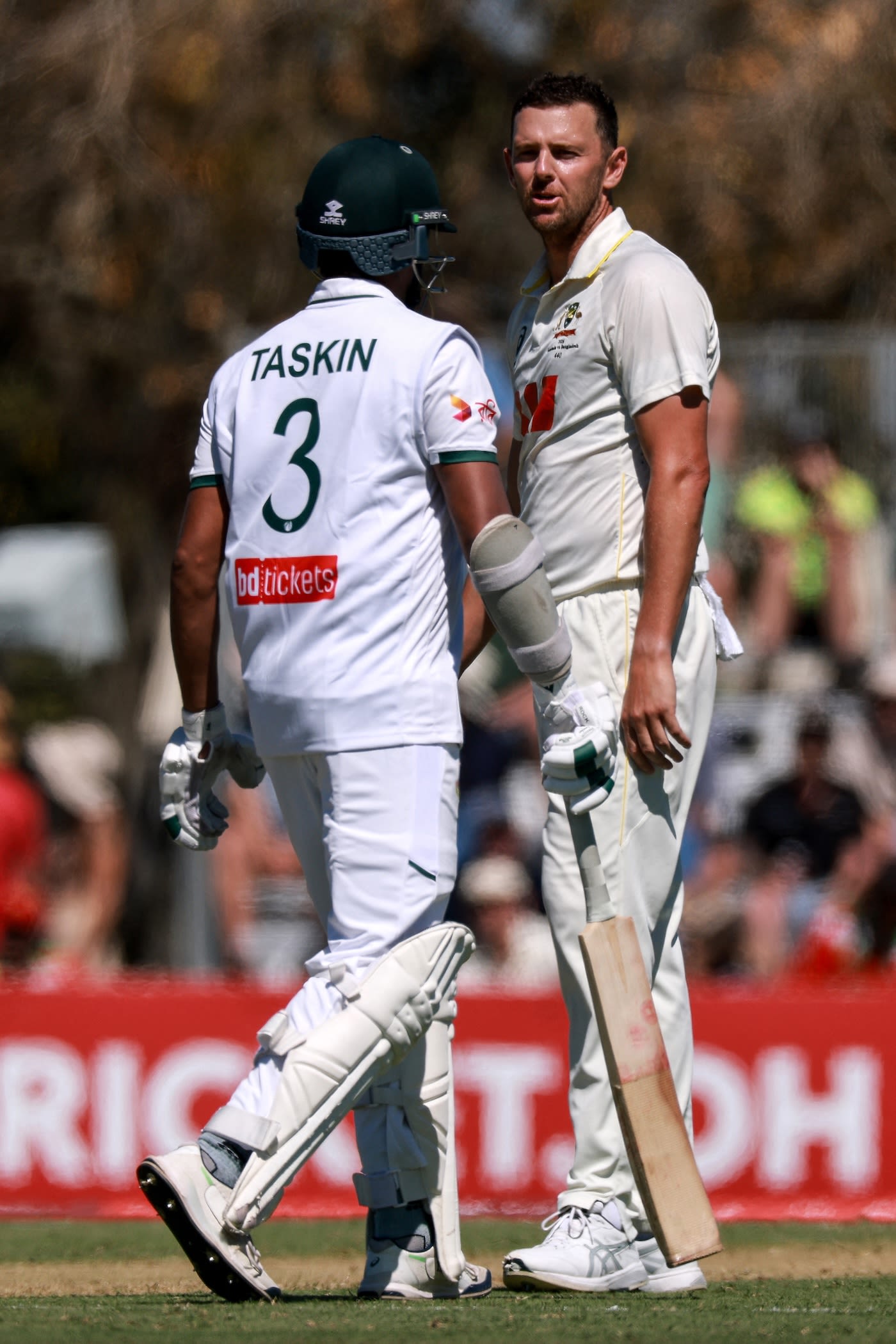 Josh Hazlewood wasn't happy about Taskin Ahmed being in his way as he attempted to get to a catch