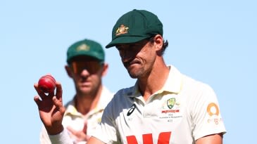 Stats - Starc becomes first to start a Test with a wicket four times