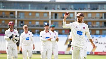 Leach leads the way as Somerset seal dominant win