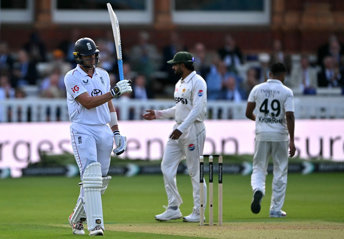 Jamie Smith acknowledges his fifty