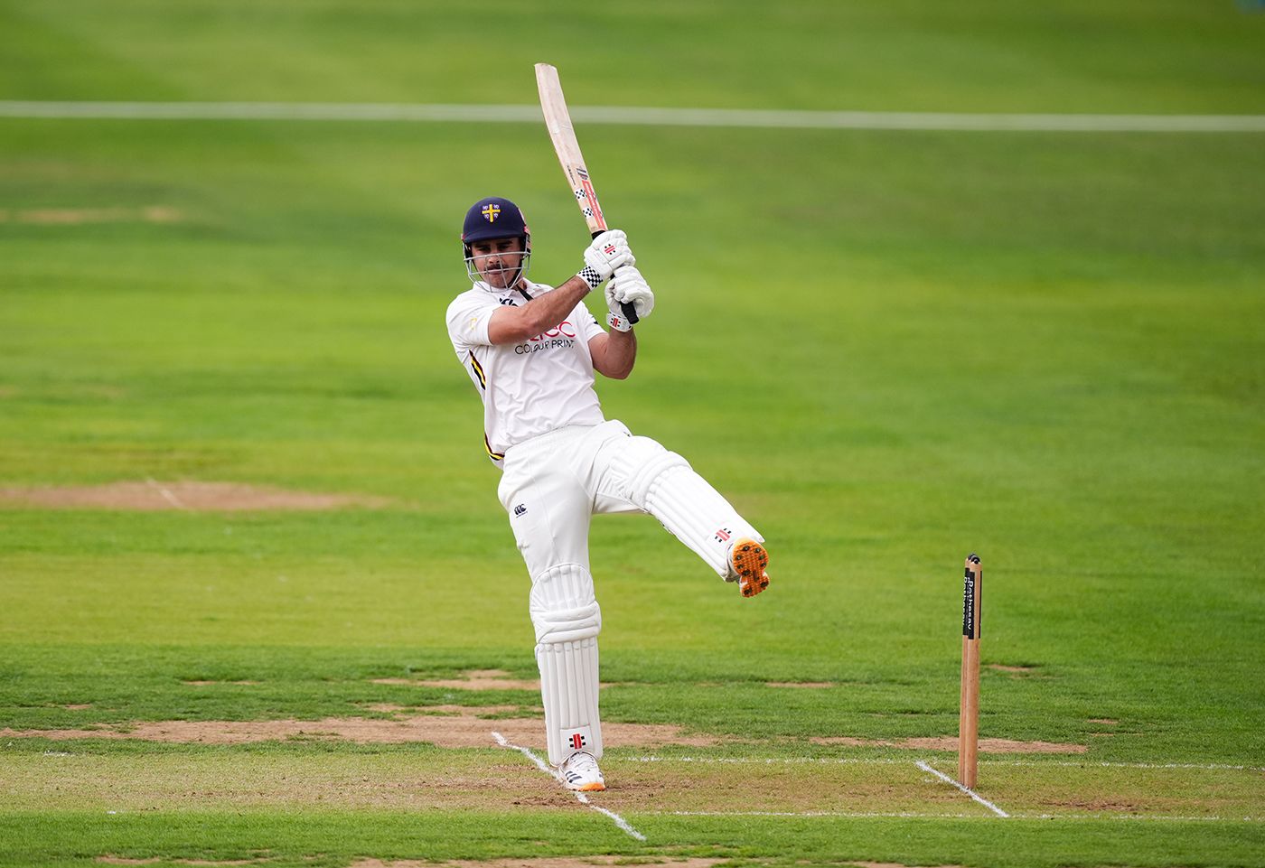 David Bedingham climbs into a pull