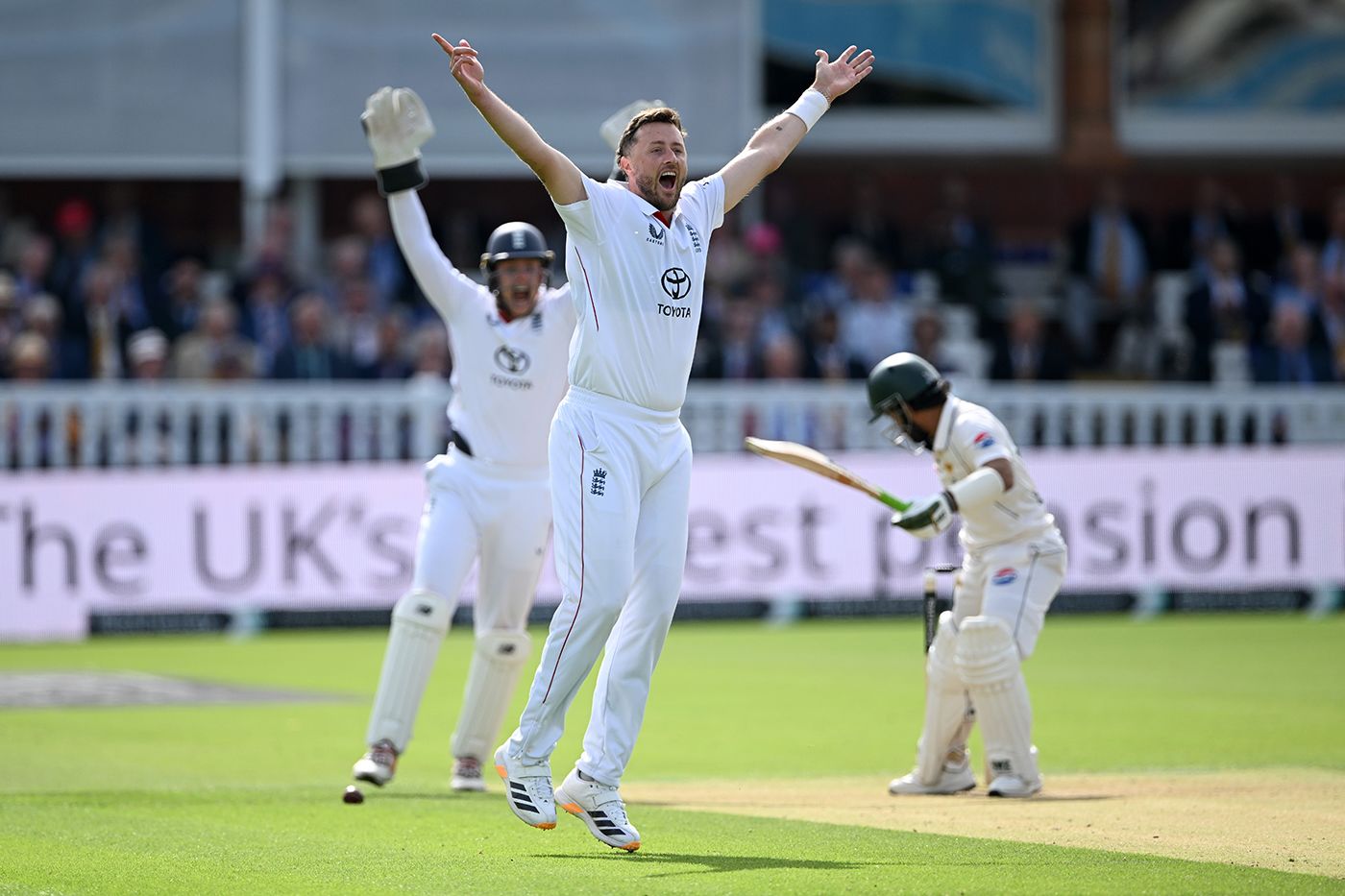 Ollie Robinson trapped Mohammad Rizwan in front