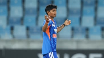 Gaud penalised for giving send-off to Dulani in Asia Cup final